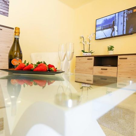 フォッソンブローネ Casa Filippini Bed & Breakfast エクステリア 写真
