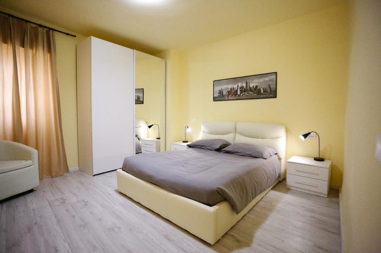 フォッソンブローネ Casa Filippini Bed & Breakfast エクステリア 写真